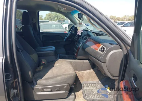 2011 Chevrolet Tahoe Ls z USA, uszkodzony, nr VIN 1GNSCAE00BR286629